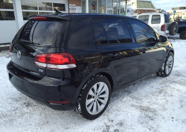 2011 GOLF TDi HIGHLINE FOR SALE AND IN OTTAWA ONTARIO.